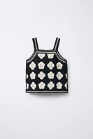 TOP EN MAILLE À FLEURS