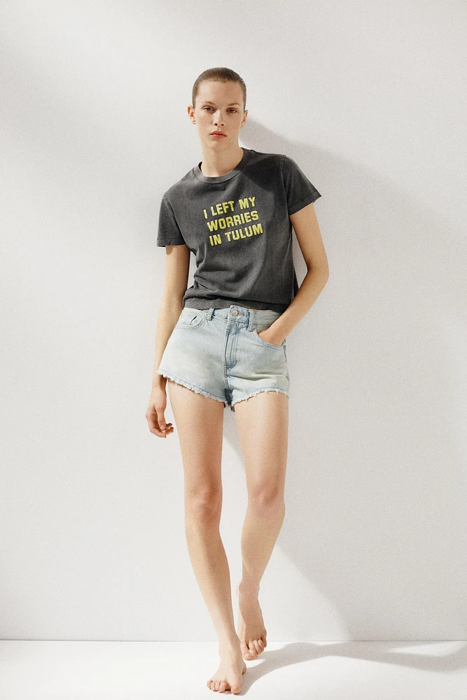 WASHED T-SHIRT WITH TEXT