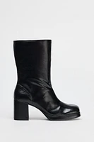 BOTTINES À TALONS ET PLATEFORMES