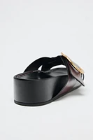 LEATHER BUCKLE SANDALS