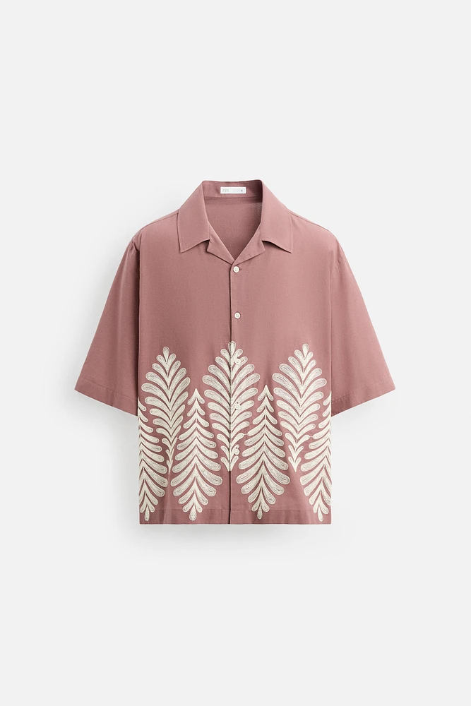 SHIRT WITH CONTRASTING EMBROIDERY