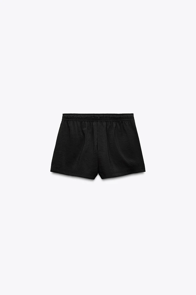 FLOWY SHORTS