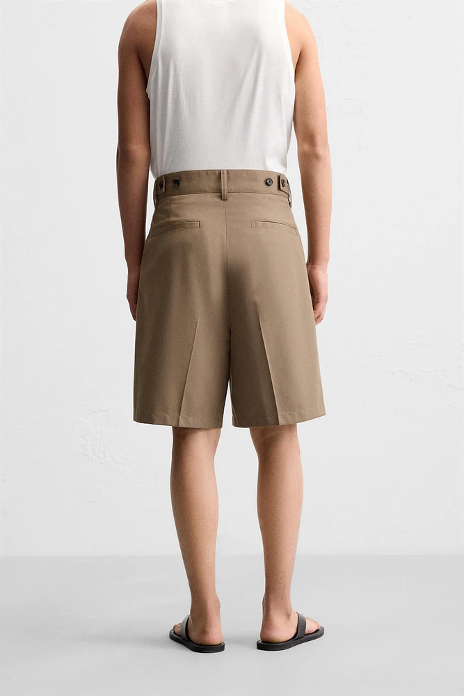 REGULAR FIT SHORTS