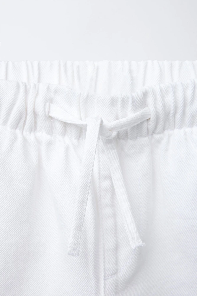 BERMUDA EN DENIM ÉLASTIQUE
