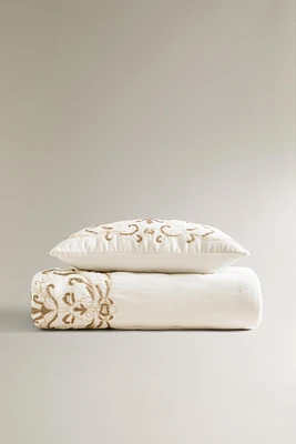 EMBROIDERED COTTON QUILT