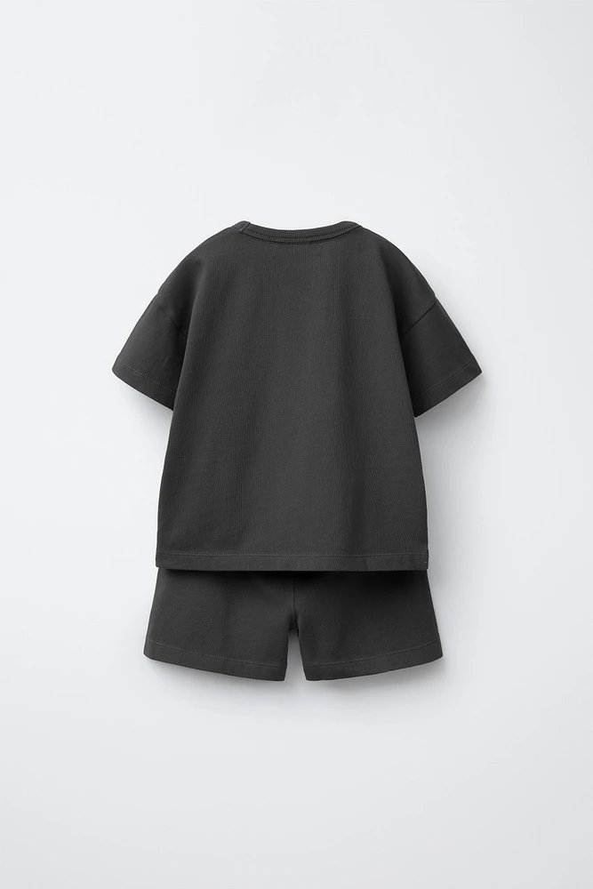 PLAIN T-SHIRT AND BERMUDA JOGGING SET