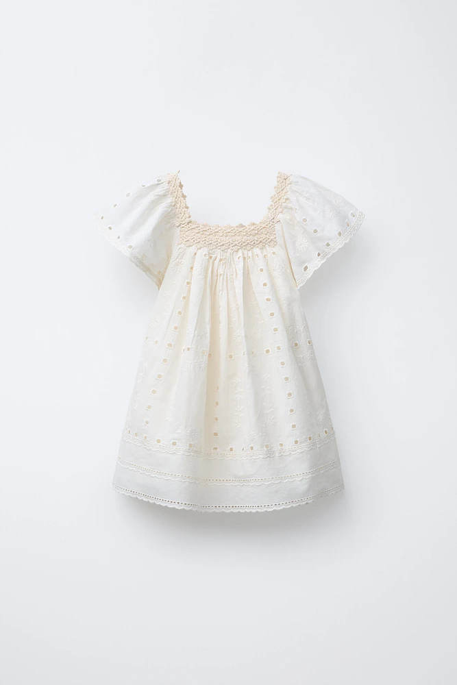 FLORAL EMBROIDERED DRESS