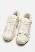 SKATE SNEAKERS