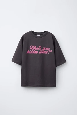RAISED TEXT PRINT T-SHIRT