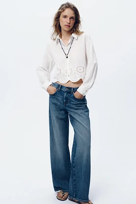 CHEMISE COURTE AVEC BRODERIES AJOURÉES