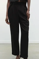 PLEATED WIDE LEG PANTS