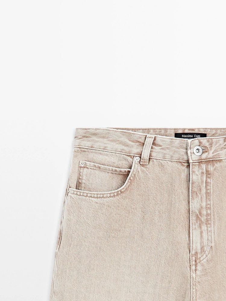 High-waist relaxed fit barrel jeans