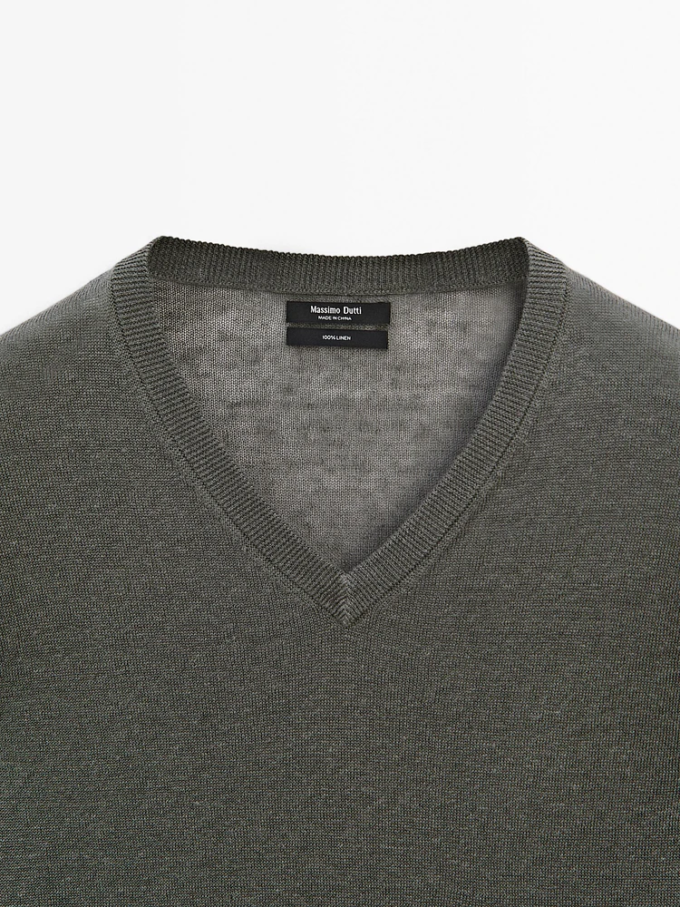 Linen V-neck knit sweater