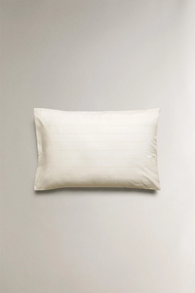 STRIPED PILLOWCASE