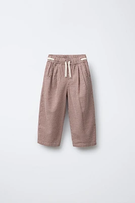 PANTALON EN SEERSUCKER À CARREAUX