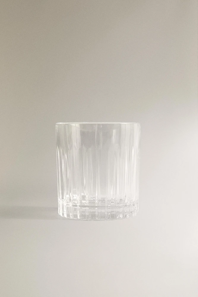 CRYSTALLINE TUMBLER WITH RAISED DESIGN