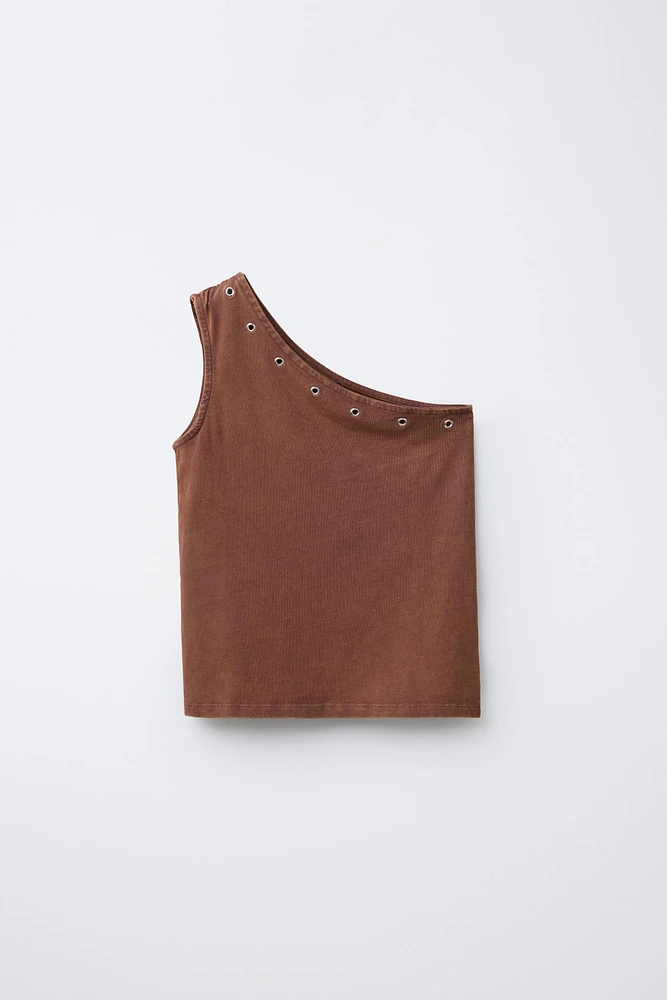 ASYMMETRIC EYELET TOP