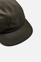 CASQUETTE TECHNIQUE À VISIÈRE PLATE