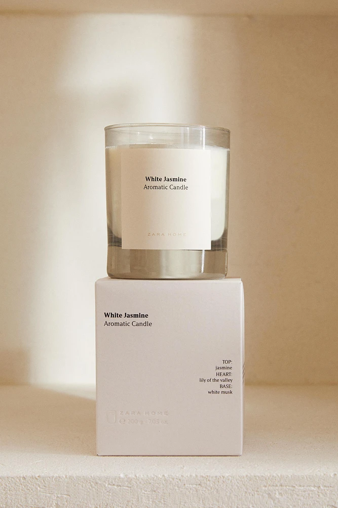 G) WHITE JASMINE SCENTED CANDLE