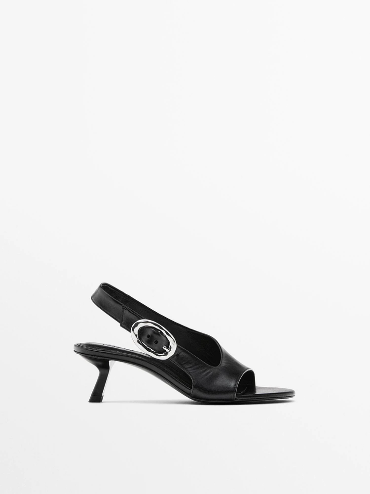 Sandales à talon avec boucle