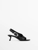 Sandales à talon avec boucle