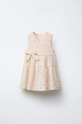 ROBE-SALOPETTE STRUCTURÉE À FLEURS