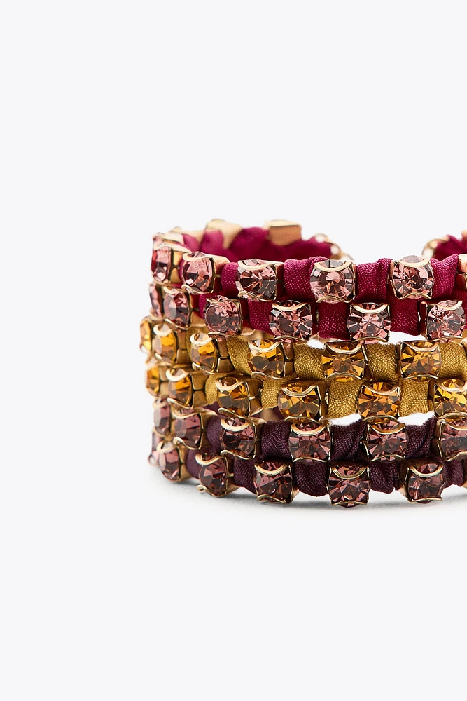 LOT DE 3 BRACELETS EN TISSU ET BIJOUX