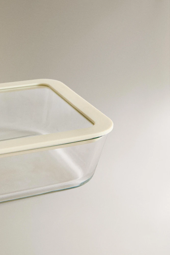 47.34 oz AIRTIGHT FOOD CONTAINER