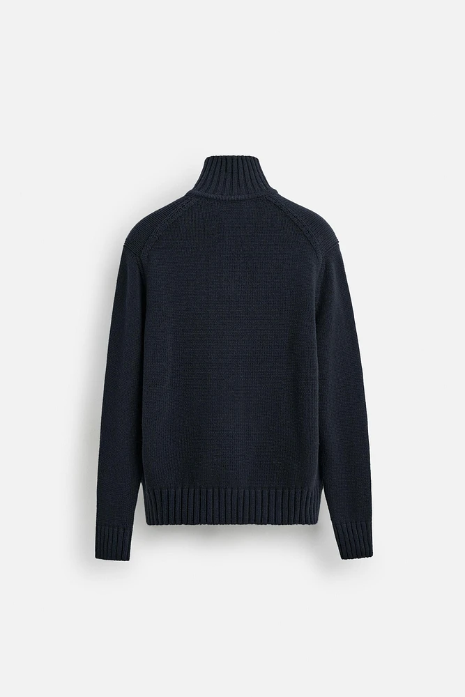 COTTON-WOOL BUTTON SWEATER