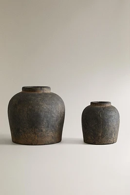 VASE CÉRAMIQUE TEXTURE USÉE