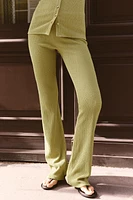 PANTALON FLARE À TEXTURE
