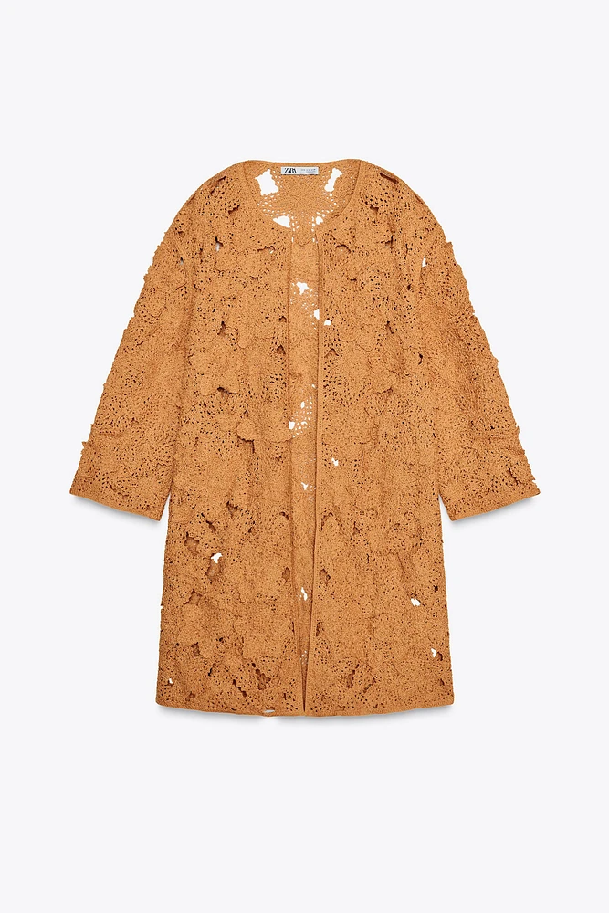 MANTEAU OUVERT EN MACRAMÉ