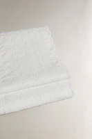 DRAP PLAT BRODÉ