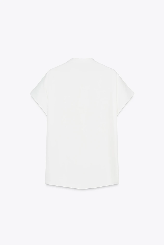 FLOWY CREPE TOP