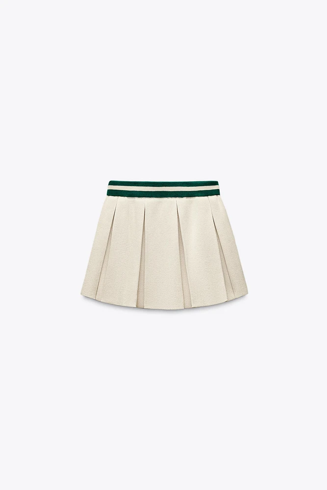 BOX PLEAT KNIT MINI SKIRT
