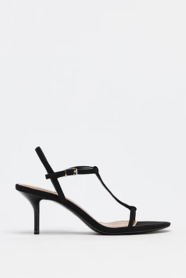 SANDALES À TALONS ET BRIDES