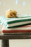 CHILDREN’S STRIPED VELOUR BATH TOWEL