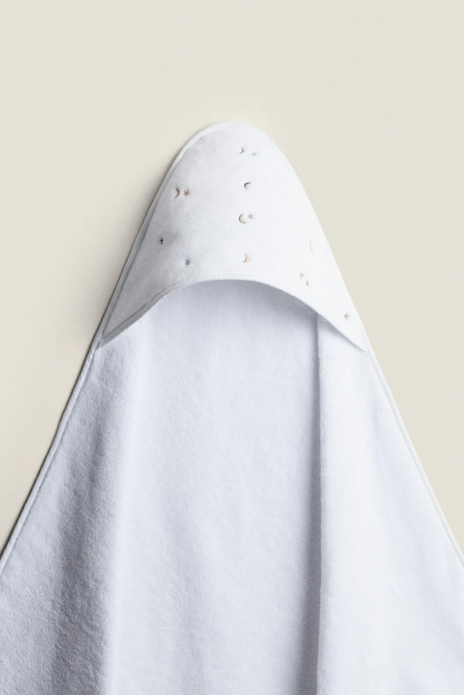 HOODED BABY TOWEL WITH STARS AND MOONS