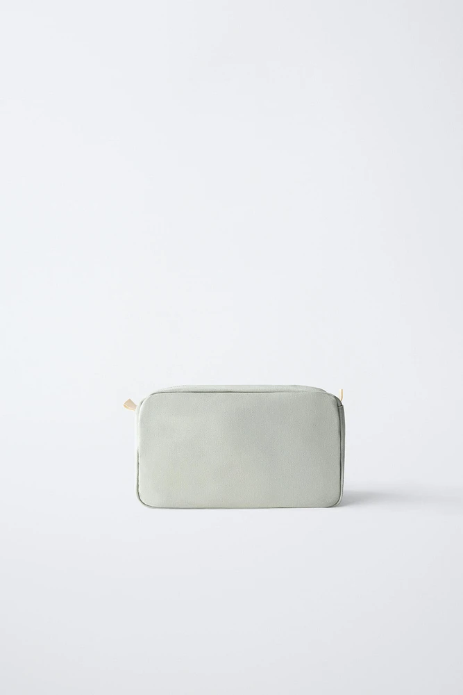 TROUSSE DE TOILETTE BASIQUE