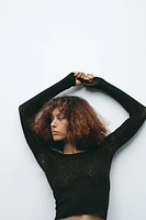 SEAMLESS LACE TOP