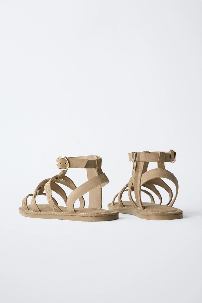 SANDALES À CLOUS EN DAIM