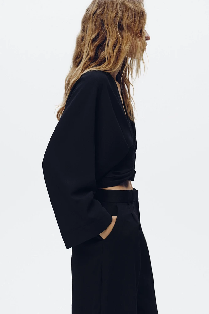 CROPPED SASH TOP