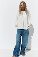FLOWY CREPE BLOUSE