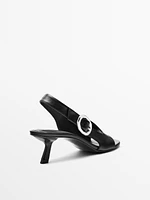 Sandales à talon avec boucle