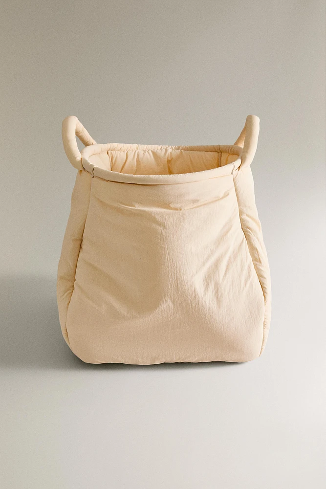 VANILLA NYLON BASKET WITH HANDLES