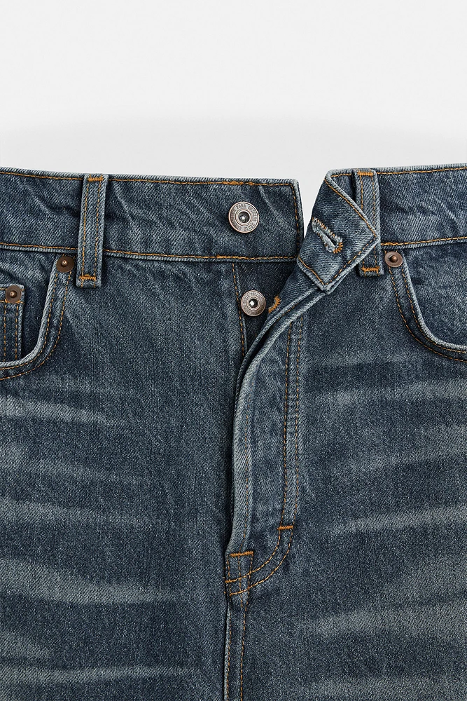 STRAIGHT ANKLE FIT JEANS