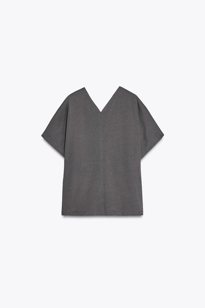 T-SHIRT EN COTON À DÉCOLLETÉ V