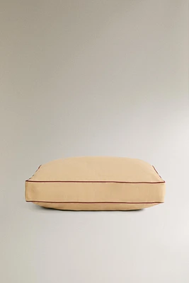 XL FLOOR CUSHION WITH PIPING FOR PETS