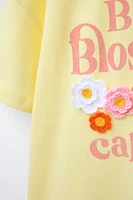 TEXT AND CROCHET FLOWER T-SHIRT