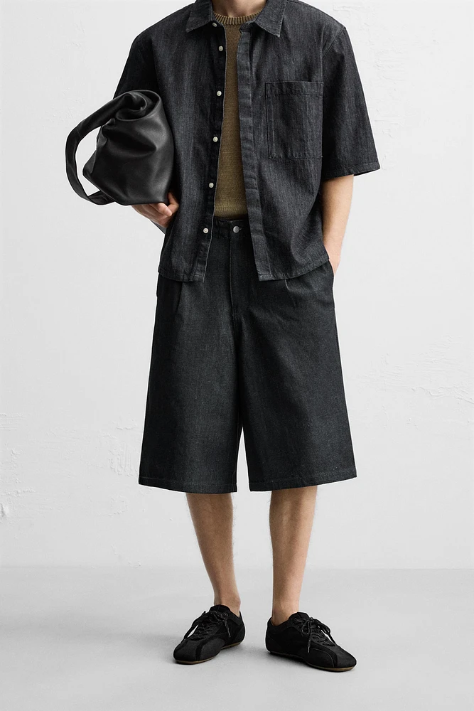 PLEATED WIDE LEG BERMUDA SHORTS